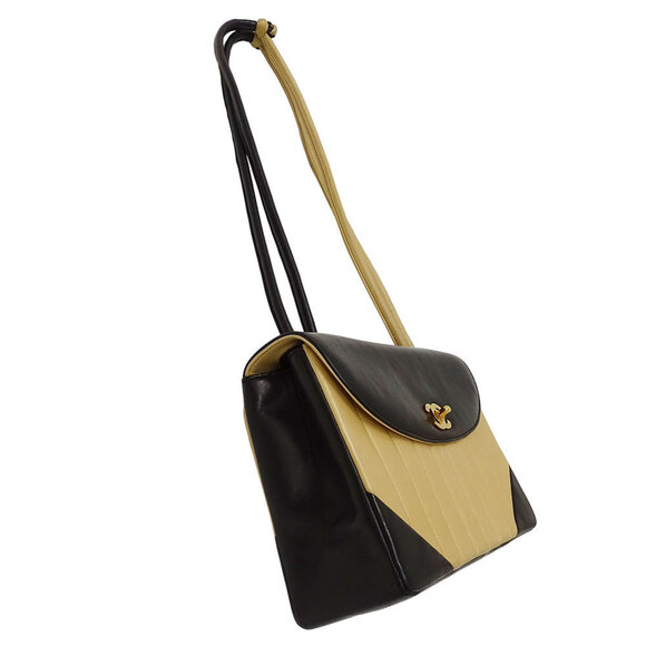 CHANEL Black Lambskin Leather Shoulder Bag - Picture 4 of 16